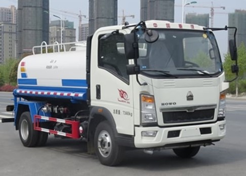 5噸灑水車價格_重汽豪沃5噸綠化灑水車廠家價格