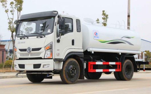 12噸灑水車(chē)要什么駕照_東風(fēng)專(zhuān)底D1駕駛室12噸綠化灑水車(chē)廠(chǎng)家價(jià)格