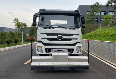 電動灑水車屬于什么設(shè)備類型_比亞迪純電動新能源10方清洗車